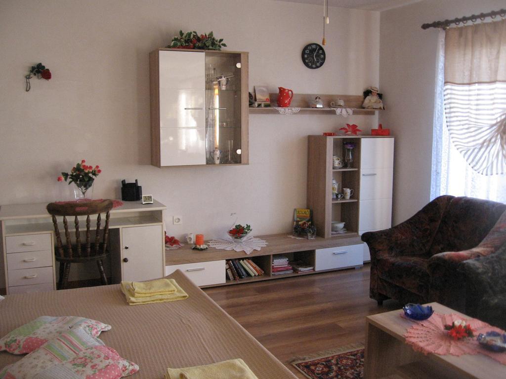Apartments Adelita Porec Esterno foto