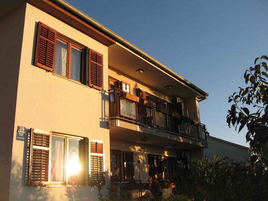 Apartments Adelita Porec Esterno foto