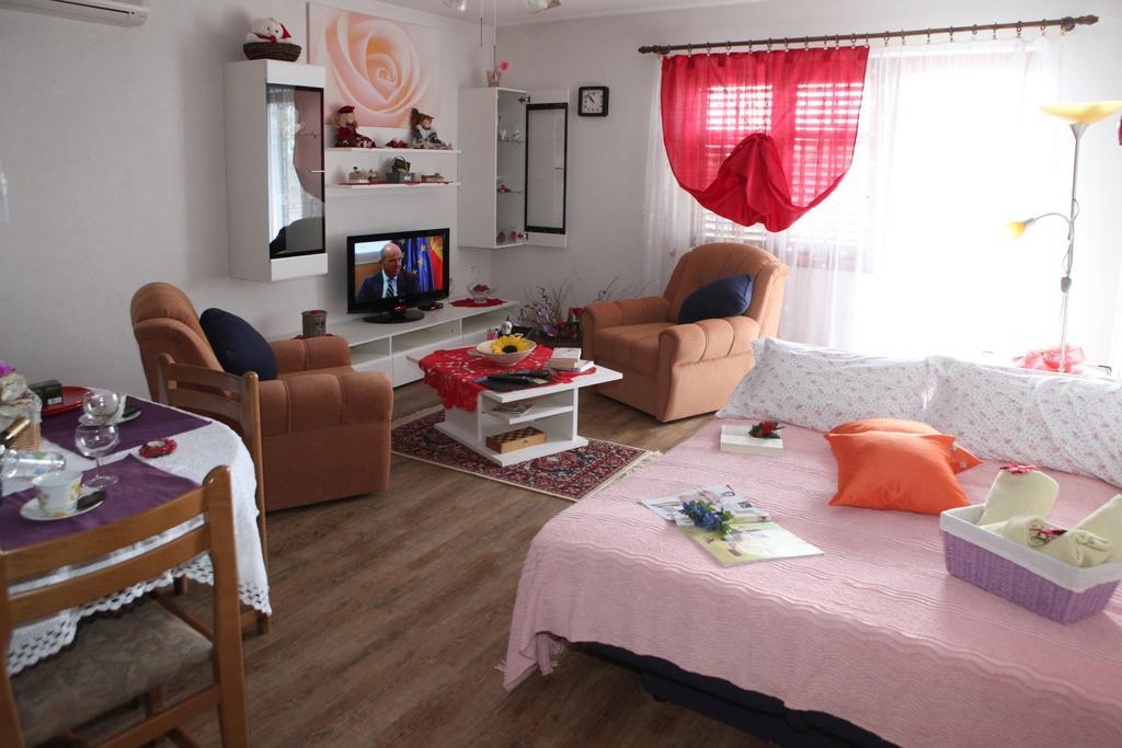 Apartments Adelita Porec Esterno foto