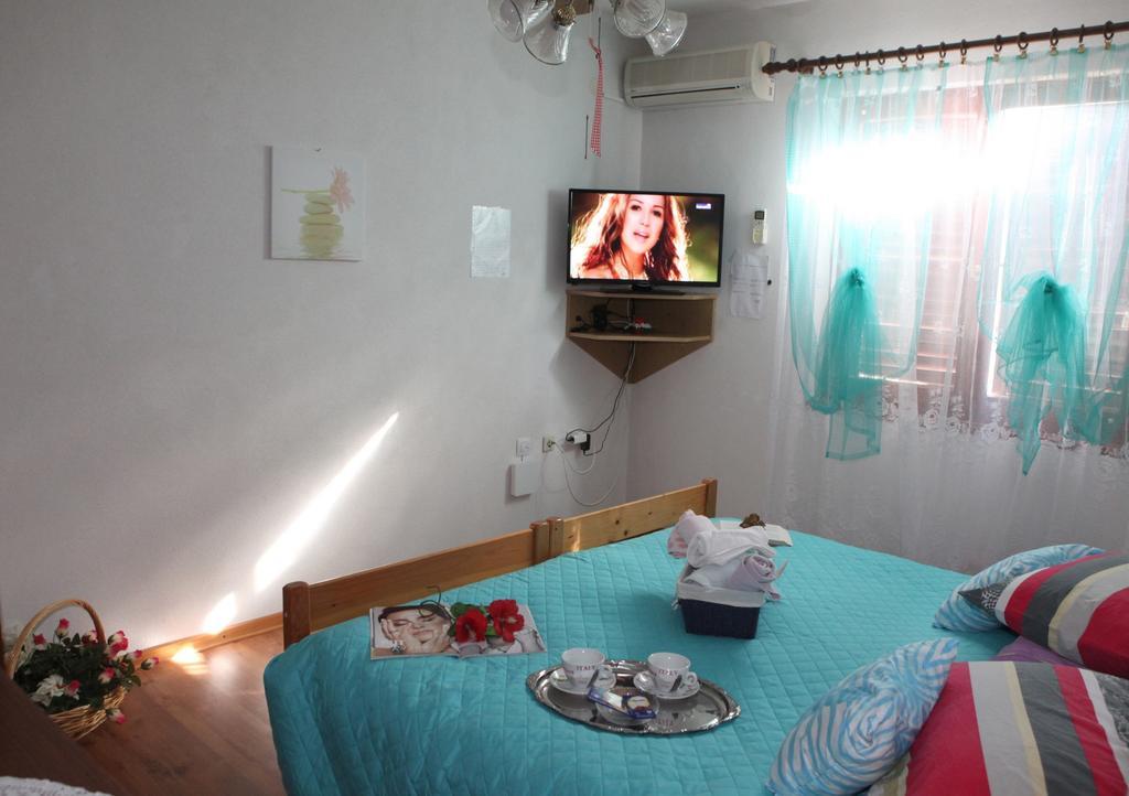 Apartments Adelita Porec Esterno foto